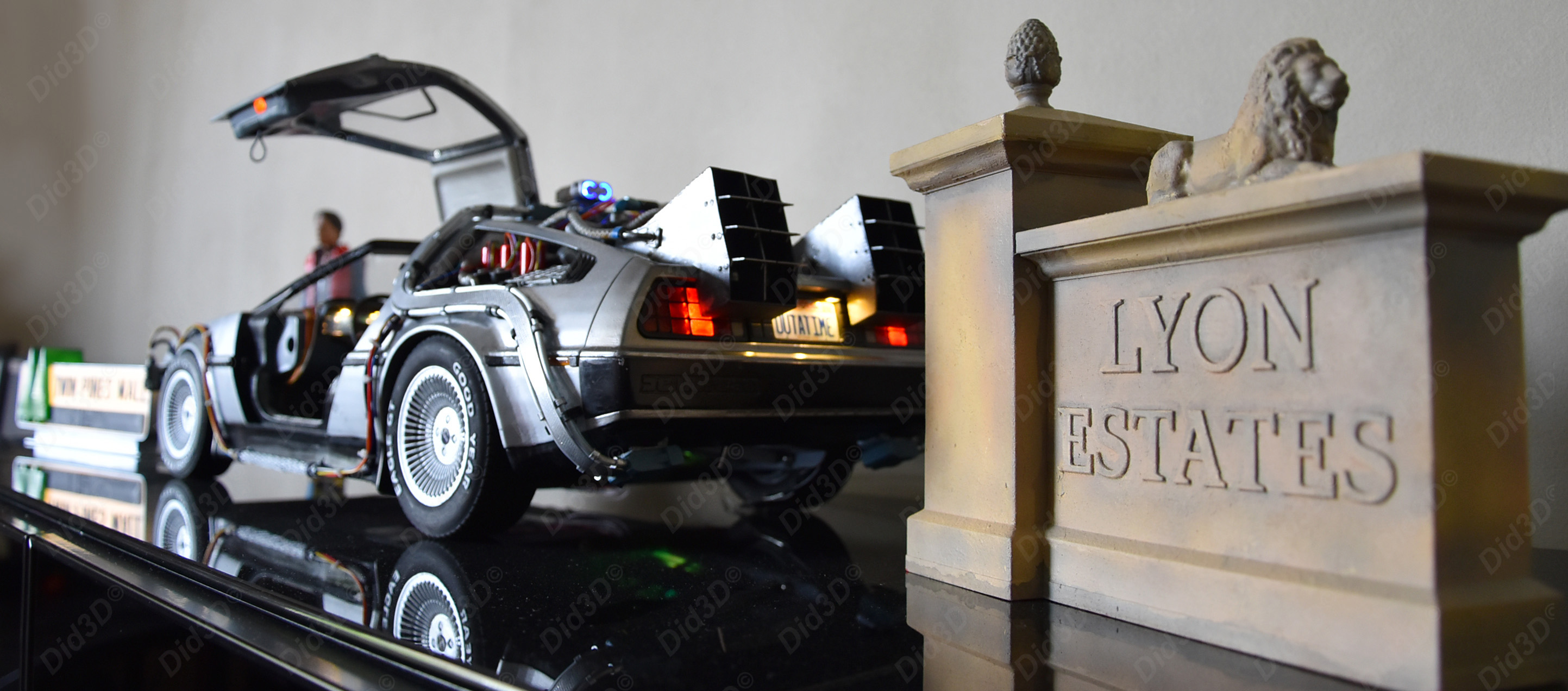 LYON ESTATES Gate Back to the Future - 6